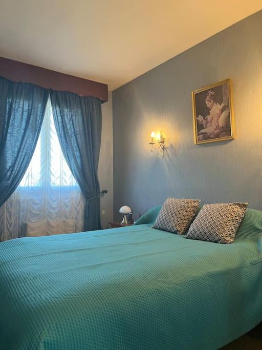 Maison Familiale Idealement Situee Avec Tout Le Confort نيم المظهر الخارجي الصورة