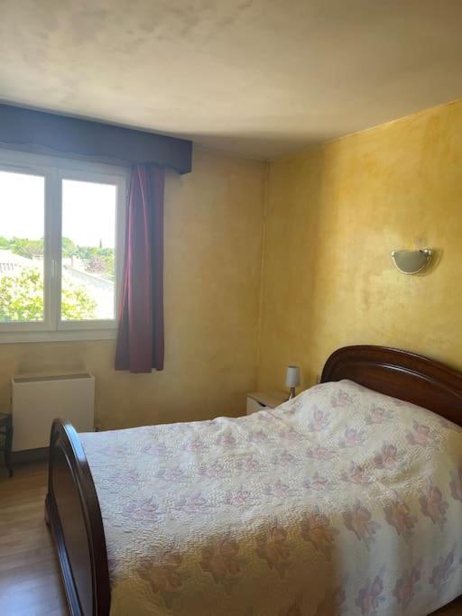 Maison Familiale Idealement Situee Avec Tout Le Confort نيم المظهر الخارجي الصورة