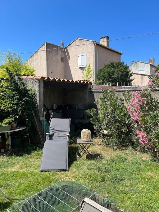 Maison Familiale Idealement Situee Avec Tout Le Confort نيم المظهر الخارجي الصورة